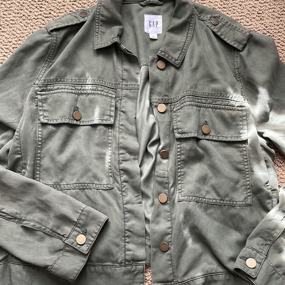 Gap women’s olive cropped utility jacket size large - Picture 5 of 5